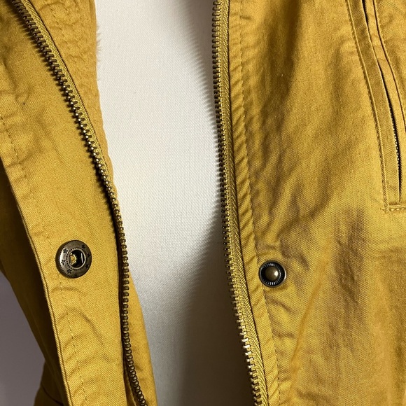 Love Tree Women’s Utility Hooded Vest, Small, Faux Fur, Mustard Yellow - Picture 6 of 9